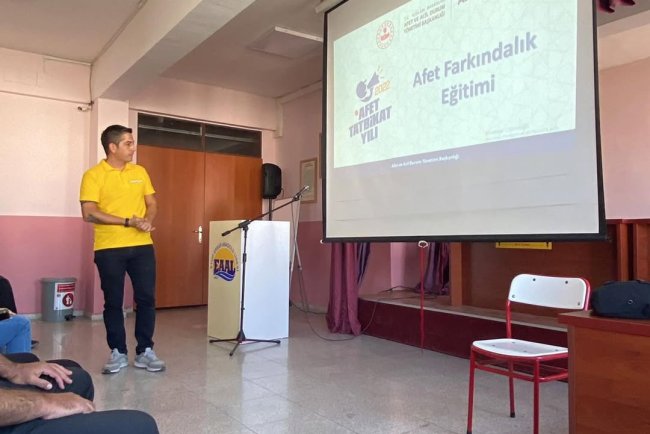 Mersin Ekibimizden Gençlere Afet Farkındalık Eğitimi