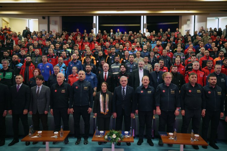 Akreditasyon Belgemizi Teslim Aldık